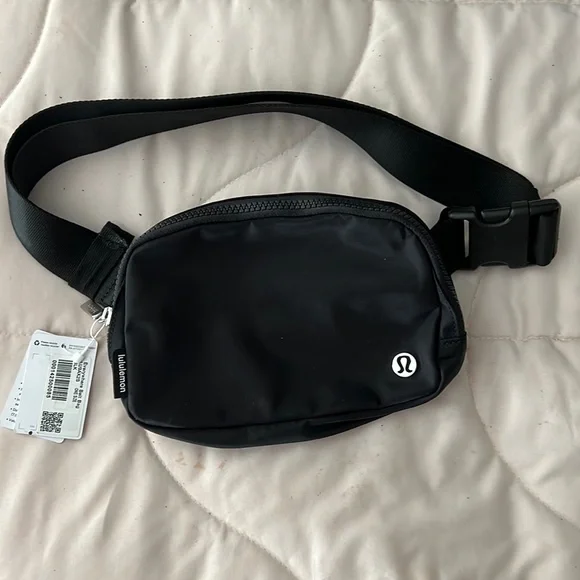 Lululemon Atlantic - Picture 2 of 4